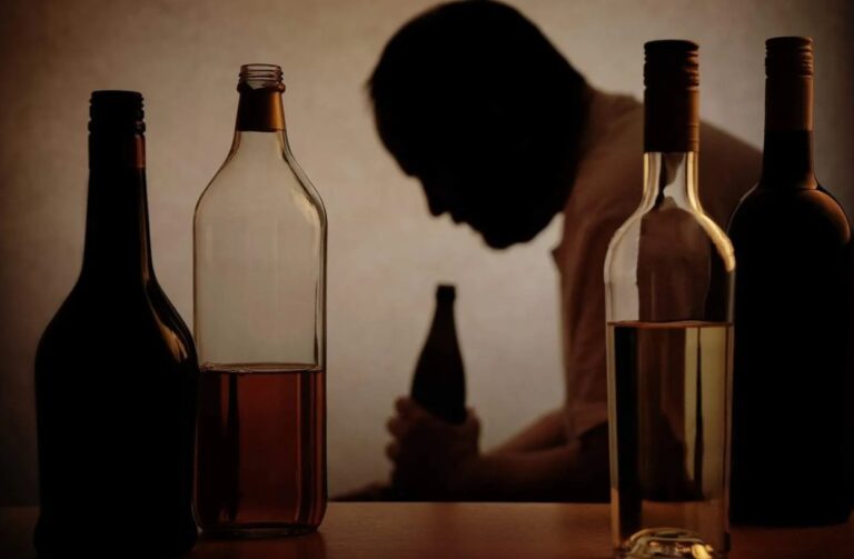 Алкогольна залежність: перші тривожні ознаки